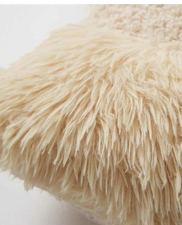 The Scottish Terrier plush toy pillow has a bionic wool curl design and is soft and warm to the touch. Its unique texture and shape can become the most eye-catching focus in your space.