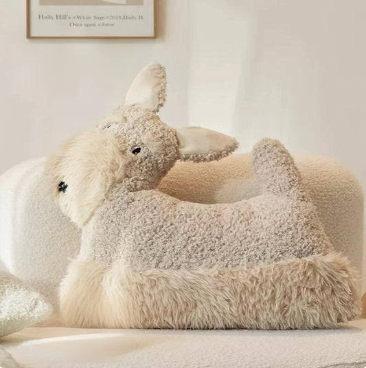 The Scottish Terrier plush toy pillow has a bionic wool curl design and is soft and warm to the touch. Its unique texture and shape can become the most eye-catching focus in your space.